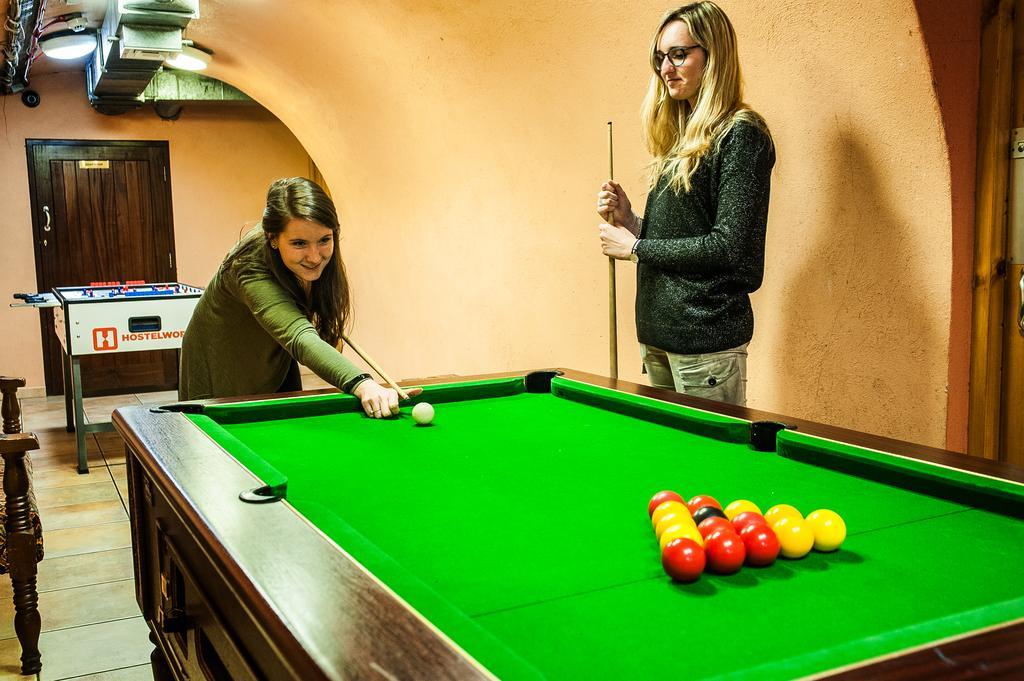 Isaacs Hostel Dublin Bagian luar foto