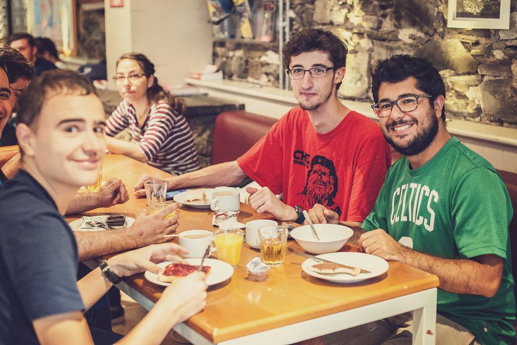Isaacs Hostel Dublin Bagian luar foto