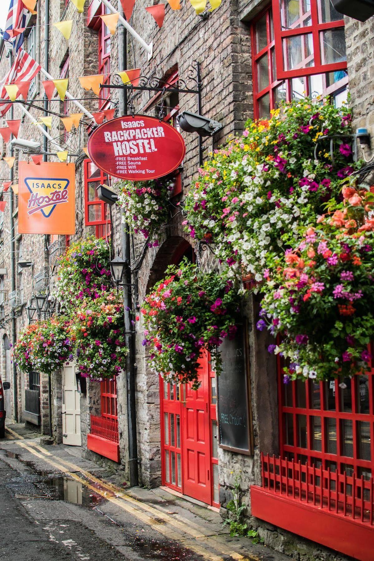 Isaacs Hostel Dublin Bagian luar foto