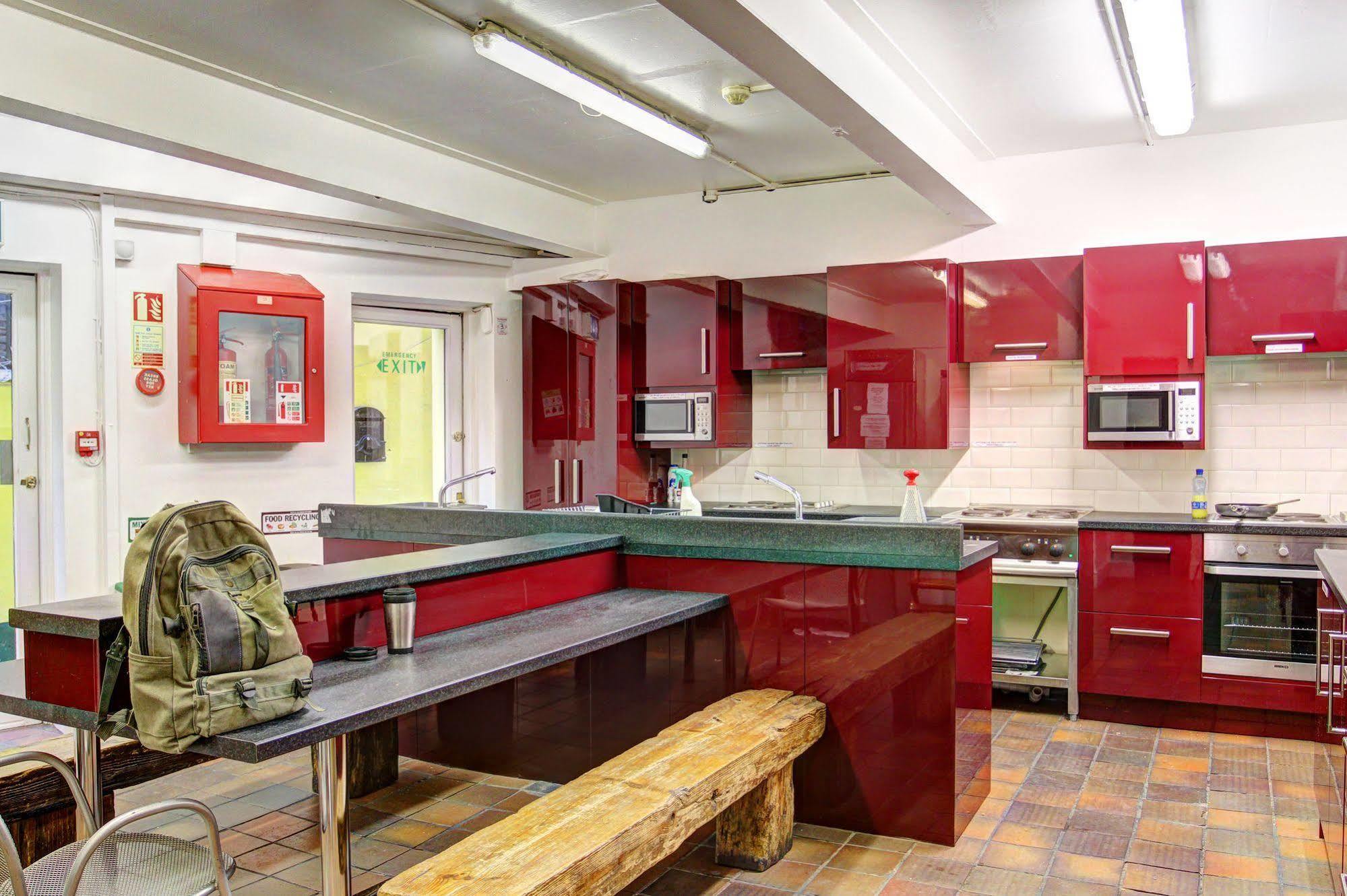Isaacs Hostel Dublin Bagian luar foto