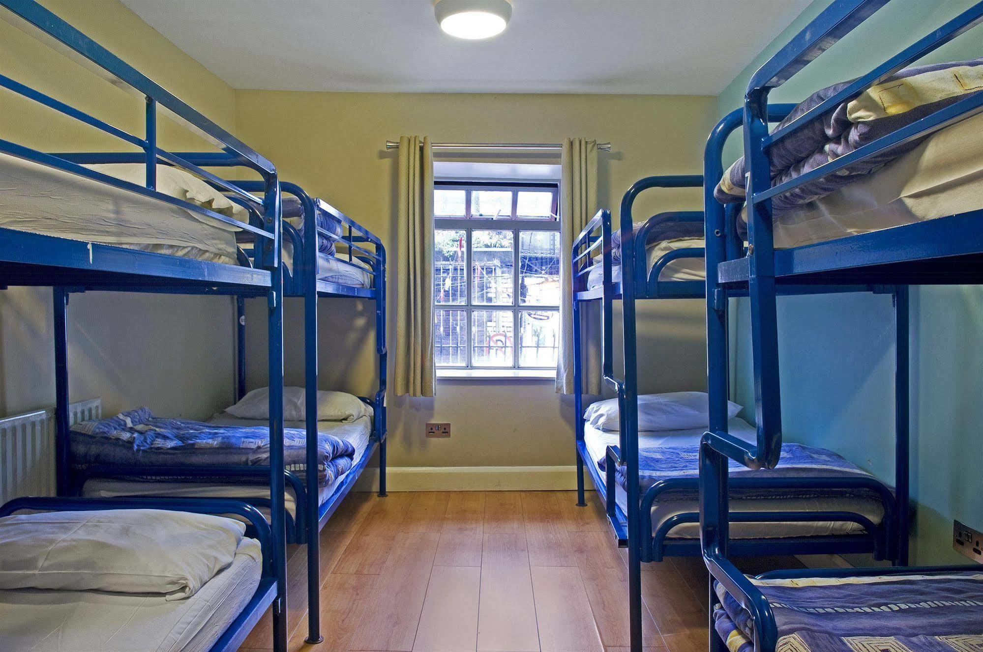 Isaacs Hostel Dublin Bagian luar foto