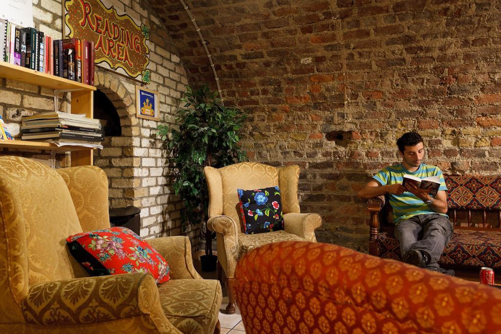 Isaacs Hostel Dublin Bagian luar foto